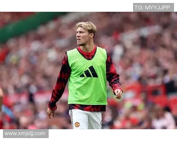 丹麦足球传奇退役球星回顾其辉煌职业生涯与未来展望 丹麦足球传奇退役球星回顾其辉煌职业生涯与未来展望