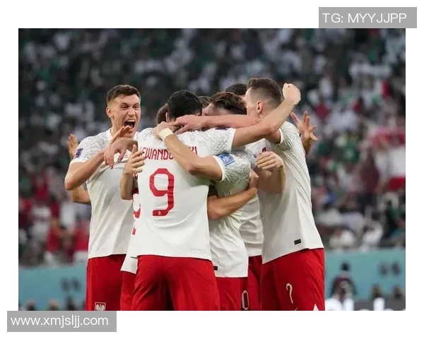 波兰足球队新星崛起 探析球场上闪耀的未来巨星与成长之路